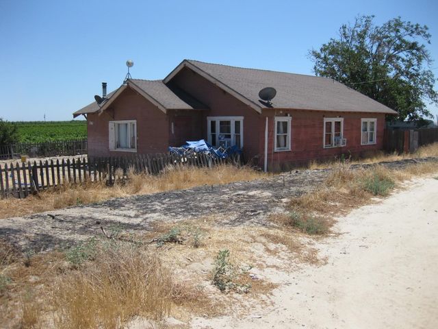 1375 W Rose Avenue, Fresno, CA 93706