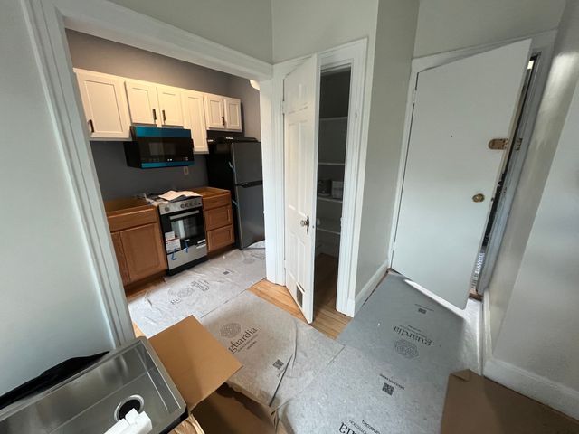 10 Jamaicaway 28, Boston, MA 02130