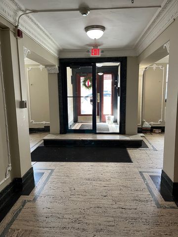 10 Jamaicaway 28, Boston, MA 02130