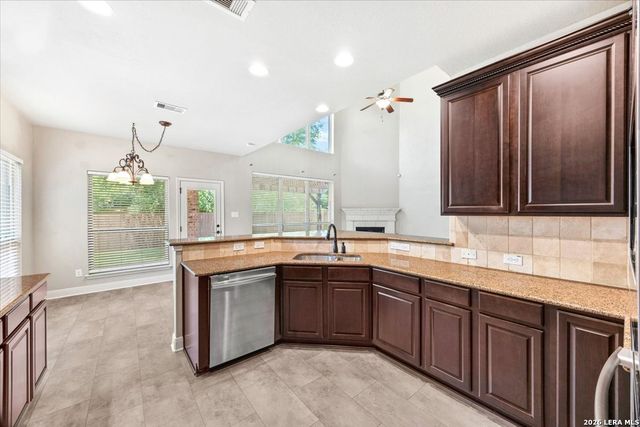 7643 CULEBRA VLY, San Antonio, TX 78254
