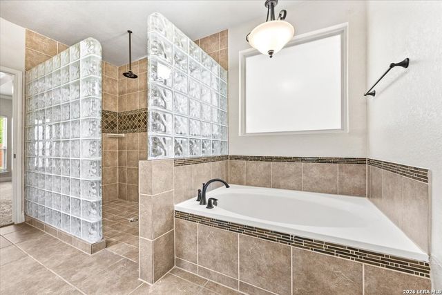 7643 CULEBRA VLY, San Antonio, TX 78254