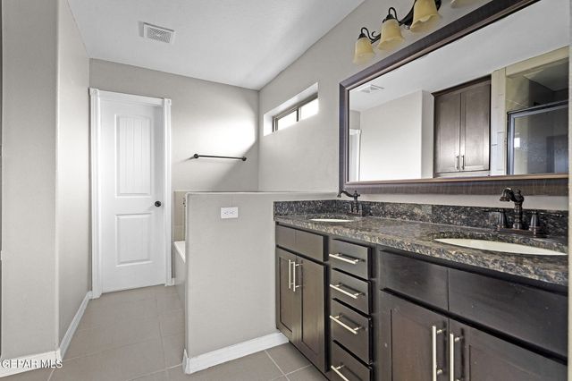 7828 ENCHANTED VIEW Drive, El Paso, TX 79911