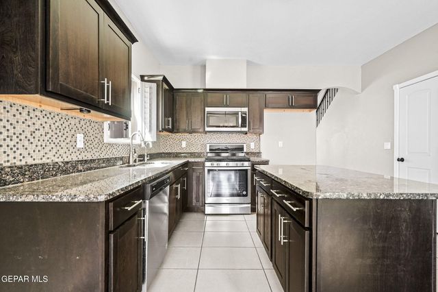 7828 ENCHANTED VIEW Drive, El Paso, TX 79911