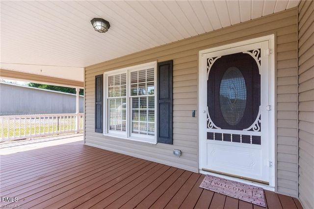 5714 Rolling Meadows Road, Randleman, NC 27317