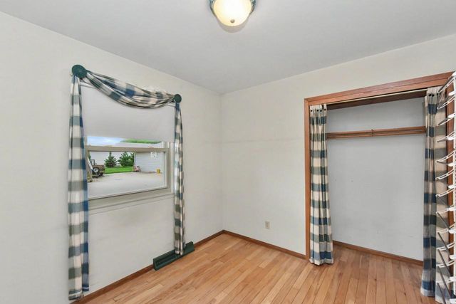 8600 Racine AVENUE, Waterford, WI 53185