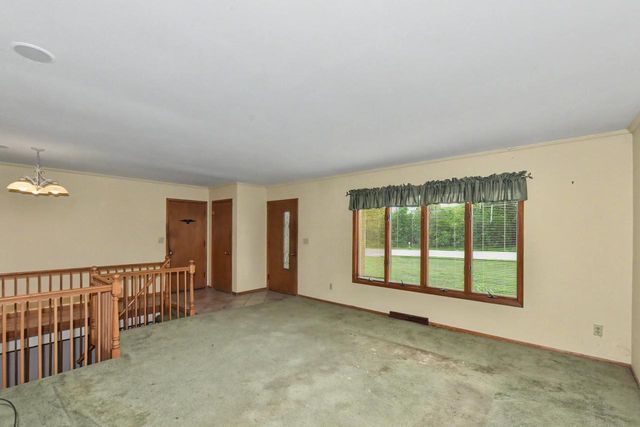 8600 Racine AVENUE, Waterford, WI 53185