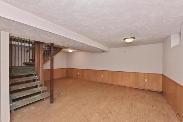 8600 Racine AVENUE, Waterford, WI 53185