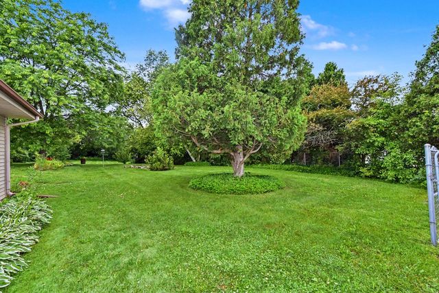 8600 Racine AVENUE, Waterford, WI 53185