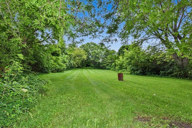8600 Racine AVENUE, Waterford, WI 53185