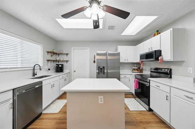 636 Capricorn Street, Cedar Hill, TX 75104