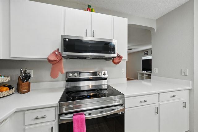 636 Capricorn Street, Cedar Hill, TX 75104