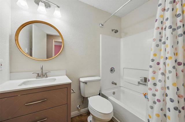 636 Capricorn Street, Cedar Hill, TX 75104