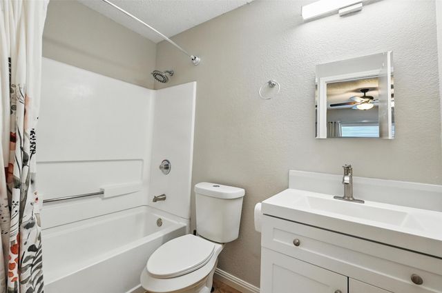 636 Capricorn Street, Cedar Hill, TX 75104