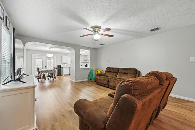 636 Capricorn Street, Cedar Hill, TX 75104