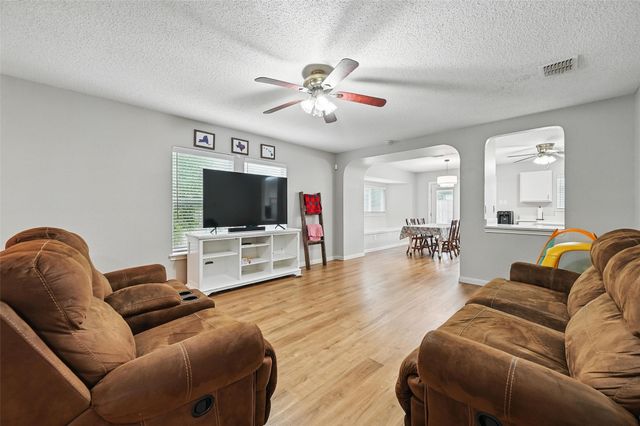 636 Capricorn Street, Cedar Hill, TX 75104