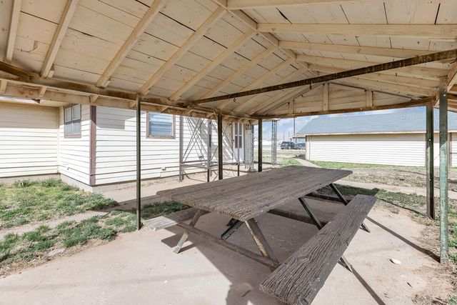 112 S Goldsmith St, Goldsmith, TX 79741