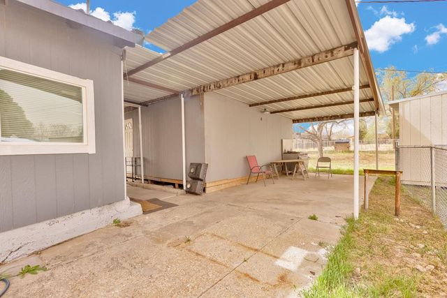 112 S Goldsmith St, Goldsmith, TX 79741