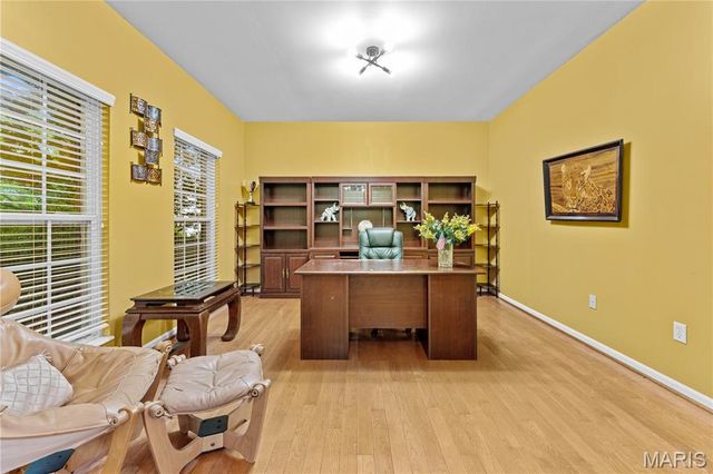 26 Harvestglen Court, St Louis, MO 63141