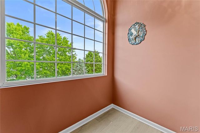 26 Harvestglen Court, St Louis, MO 63141