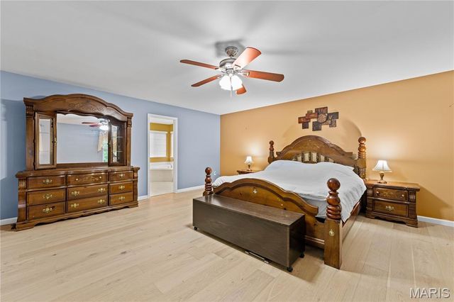 26 Harvestglen Court, St Louis, MO 63141