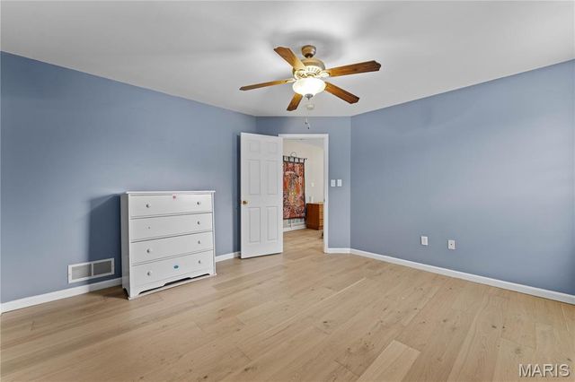26 Harvestglen Court, St Louis, MO 63141