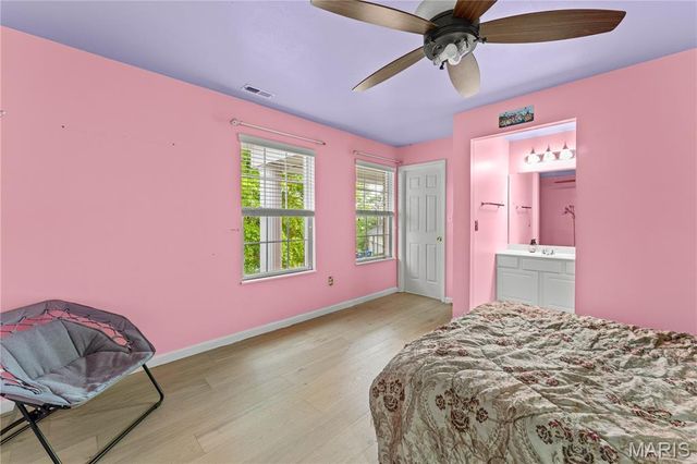 26 Harvestglen Court, St Louis, MO 63141