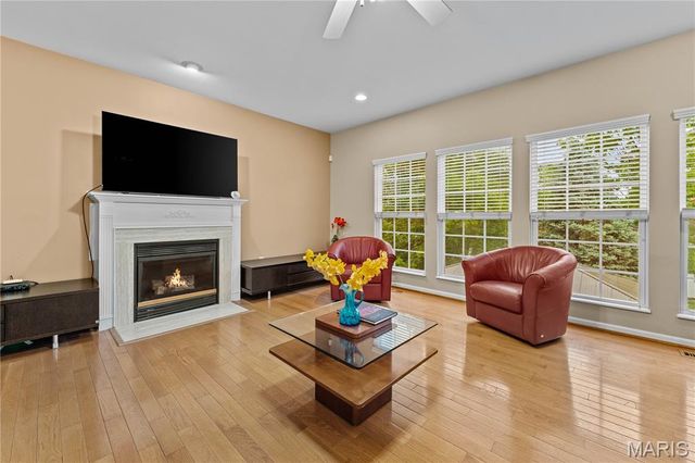 26 Harvestglen Court, St Louis, MO 63141