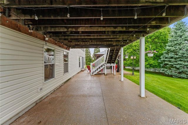26 Harvestglen Court, St Louis, MO 63141