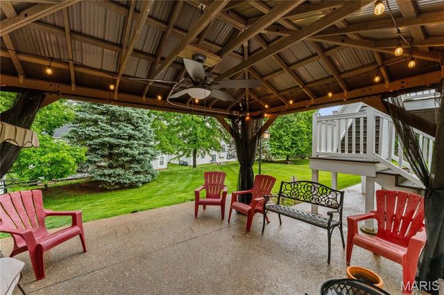 26 Harvestglen Court, St Louis, MO 63141