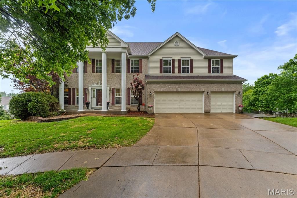 26 Harvestglen Court, St Louis, MO 63141