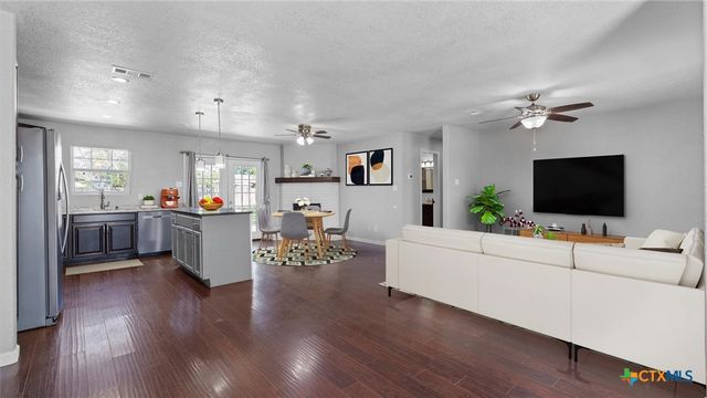 236 Glenbrook Drive, New Braunfels, TX 78130