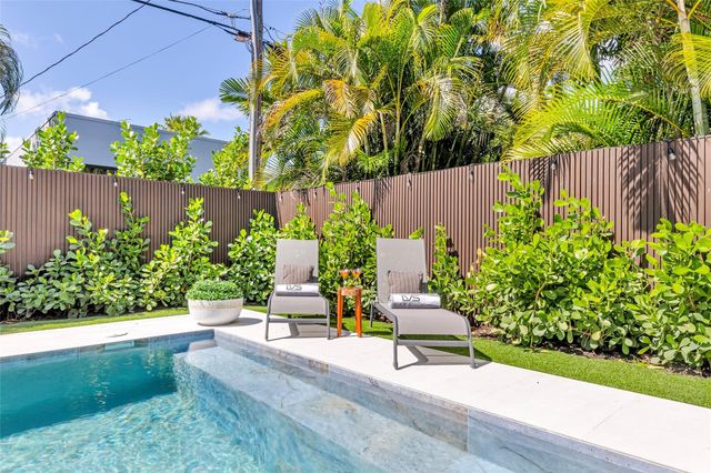 727 NE 17th Way, Fort Lauderdale, FL 33304