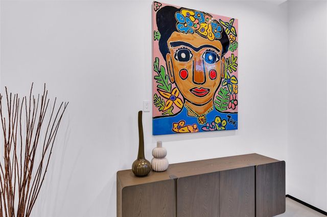 727 NE 17th Way, Fort Lauderdale, FL 33304