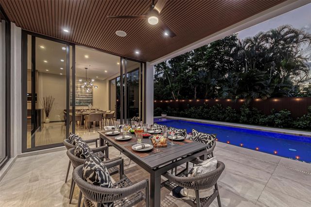 727 NE 17th Way, Fort Lauderdale, FL 33304