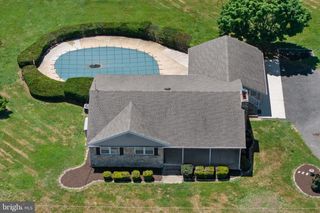 355 EAYRESTOWN RD, Southampton, NJ 08088