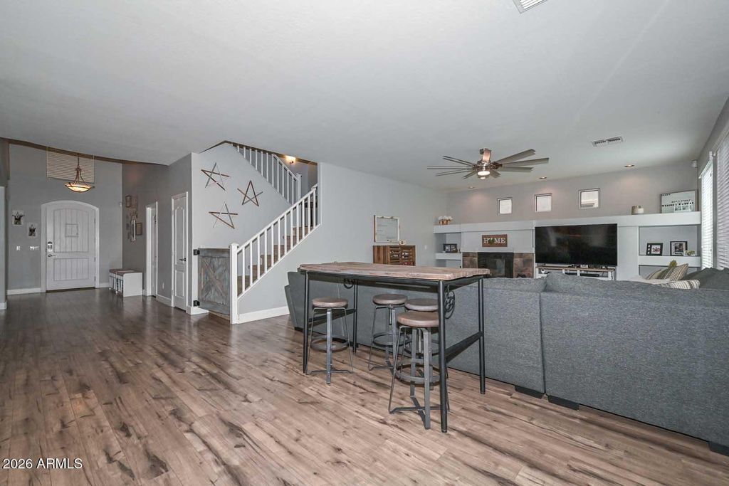 Image 13 of property listing at 10519 W ALEX Avenue, Peoria, AZ 85382