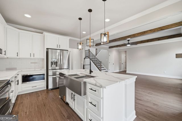 136 Morgan Ln, Dawsonville, GA 30534