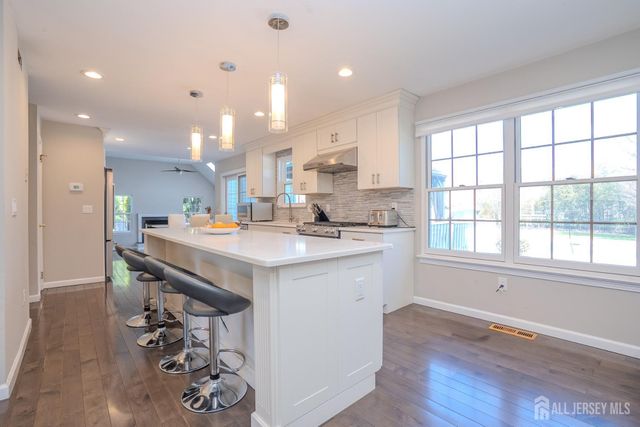 6 Ruedeman Drive, Plainsboro, NJ 08536