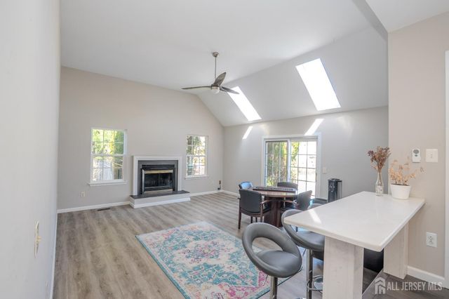 6 Ruedeman Drive, Plainsboro, NJ 08536