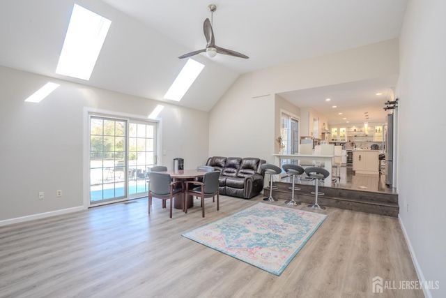 6 Ruedeman Drive, Plainsboro, NJ 08536