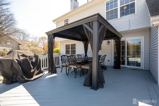 6 Ruedeman Drive, Plainsboro, NJ 08536