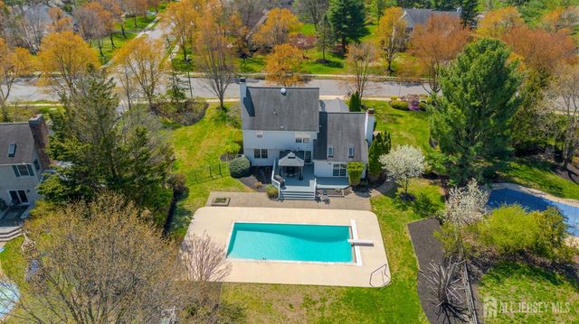 6 Ruedeman Drive, Plainsboro, NJ 08536