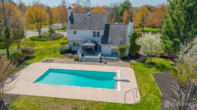 6 Ruedeman Drive, Plainsboro, NJ 08536