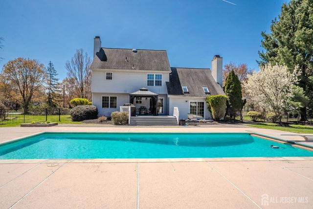 6 Ruedeman Drive, Plainsboro, NJ 08536