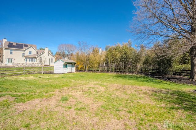 6 Ruedeman Drive, Plainsboro, NJ 08536