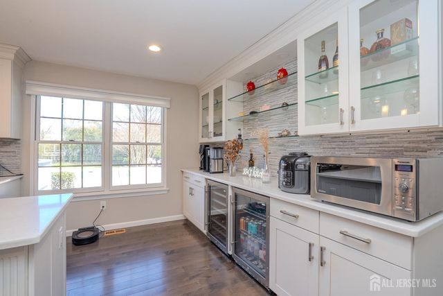 6 Ruedeman Drive, Plainsboro, NJ 08536