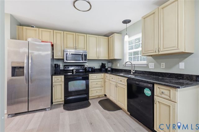 1304 Piney Ridge Ct, Henrico, VA 23223