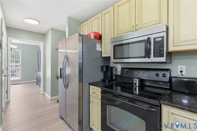 1304 Piney Ridge Ct, Henrico, VA 23223