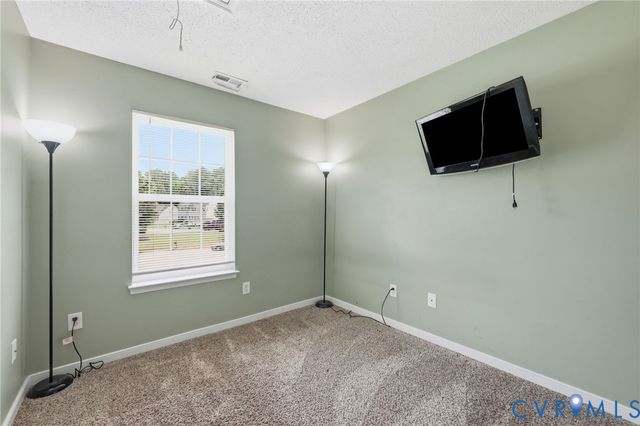 1304 Piney Ridge Ct, Henrico, VA 23223