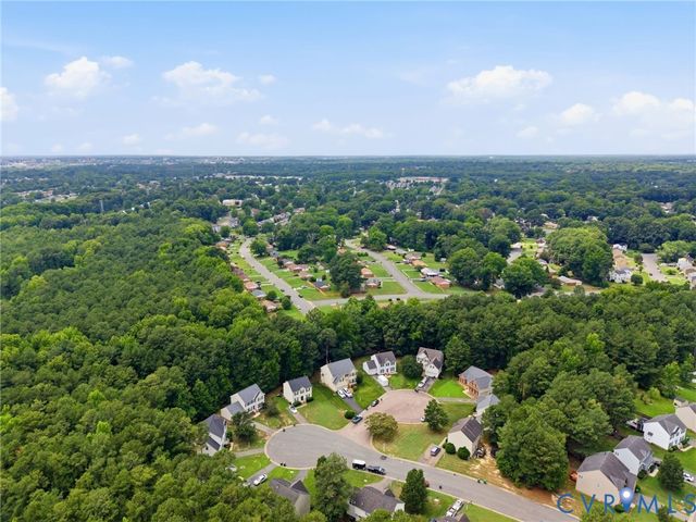 1304 Piney Ridge Ct, Henrico, VA 23223